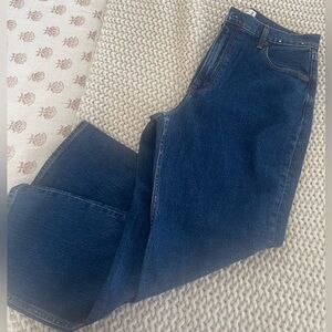 Abercrombie & Fitch Ankle Straight Jean